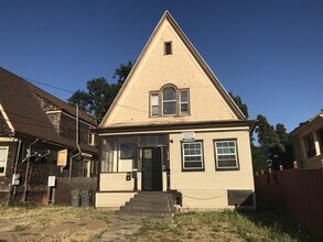Building Photo - 1856 28th Ave