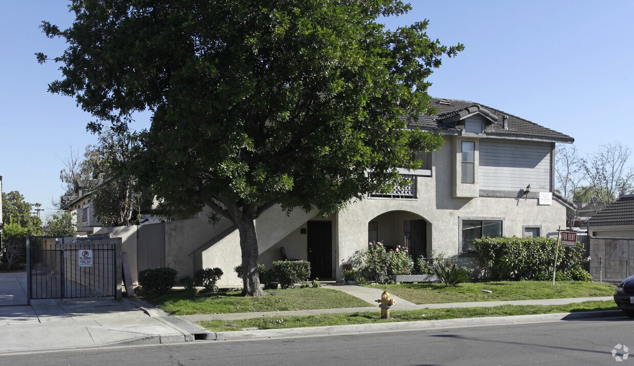 Foto del edificio - 6132 Kingman Ave
