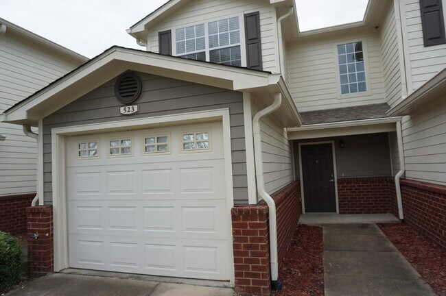 Building Photo - 523 Wingspan Way