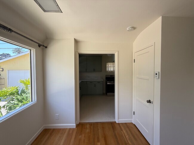 Sala de estar - 2630 S West View St