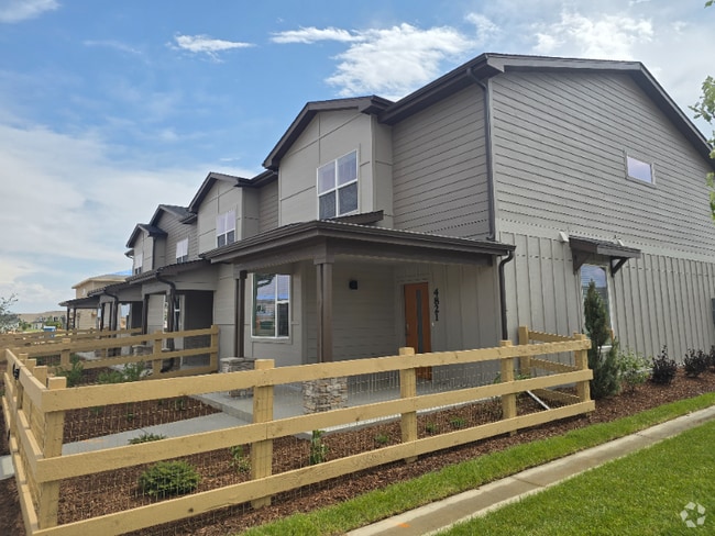Building Photo - 4832 River Roads Dr