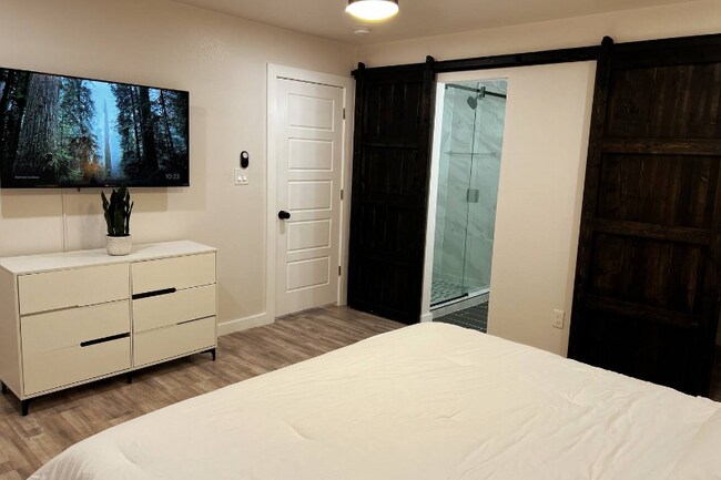 Building Photo - 1207 Green Downs Dr