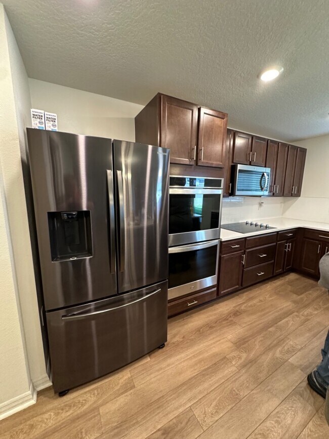Foto del edificio - 244 Summerlin Ln