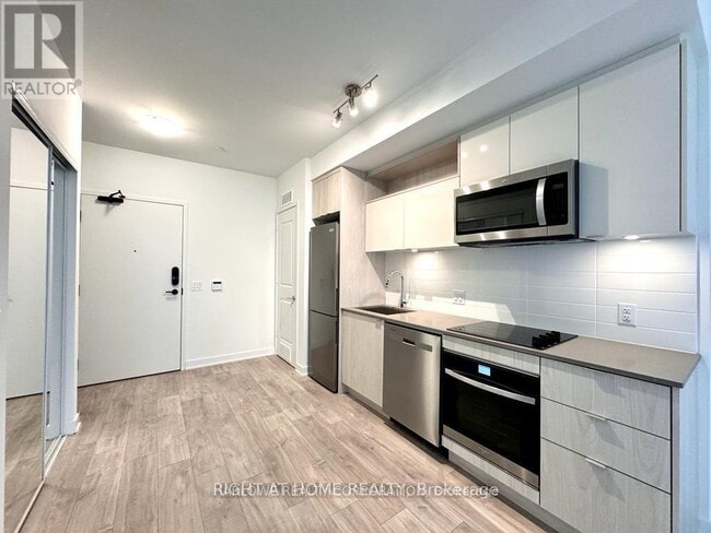 Building Photo - 100 Dalhousie St