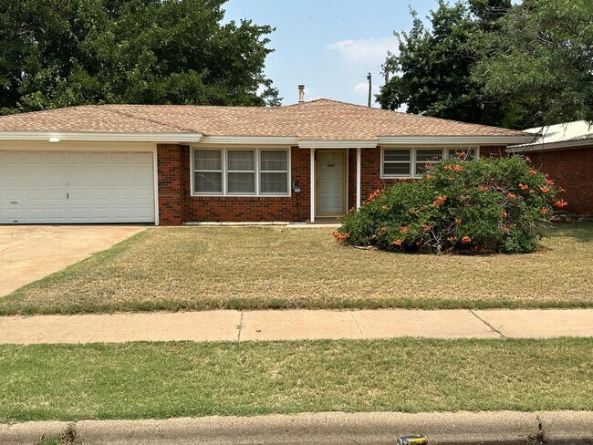 Building Photo - 5006 11th St