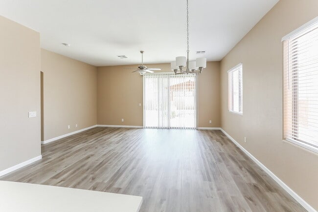 Building Photo - 5037 W Nancy Ln