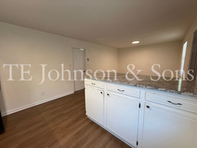 Foto del edificio - 1 Bedroom Near Easton Park! Water Included