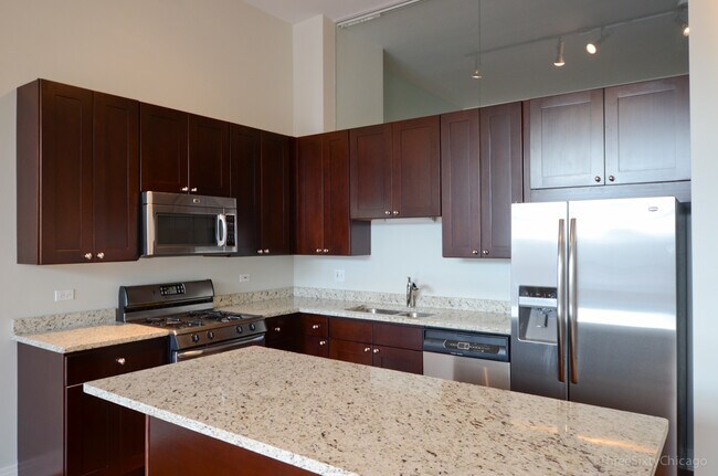 Building Photo - 3631 N Halsted St