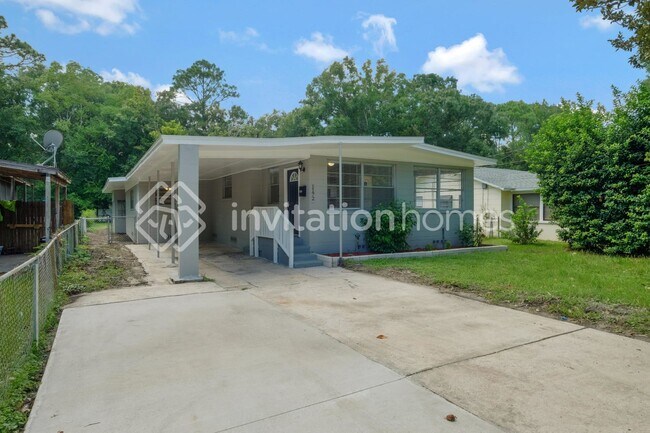 Foto del edificio - 1172 Denaud St