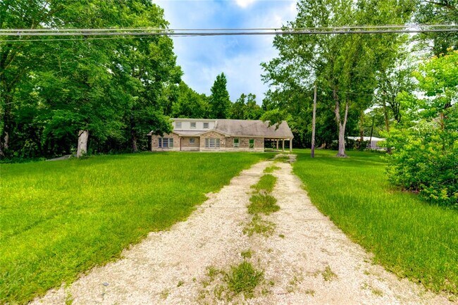 Building Photo - 47 Blue Lake Dr