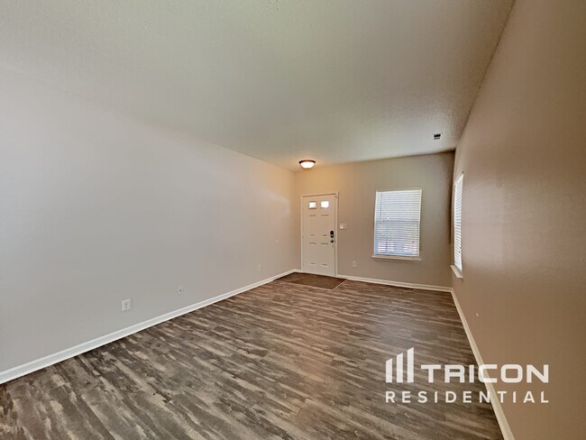 Foto del edificio - 3703 Whistlewood Ln