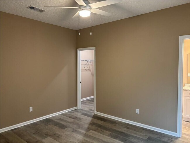 Foto del edificio - 3424 Hardee Ave