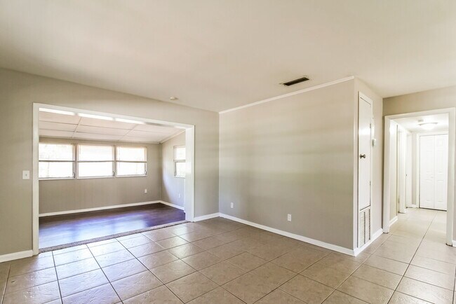 Foto del edificio - 4815 Andromeda Rd