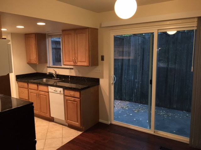 Foto principal - 1400 Spring Ln
