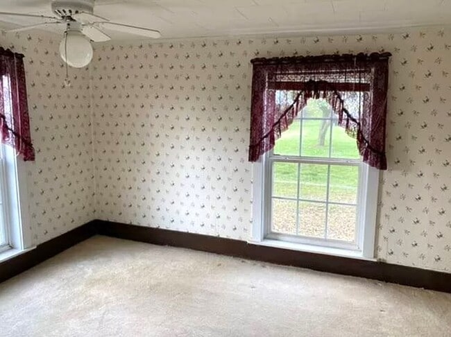 Building Photo - Classic country style house available now!