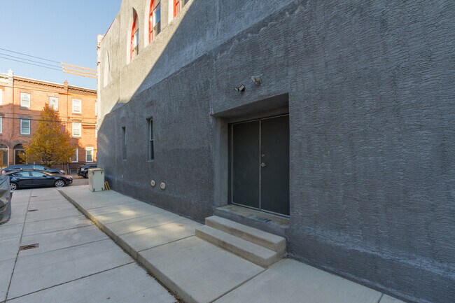 Building Photo - 1558 E Montgomery Ave