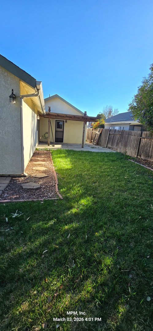 Building Photo - 3 bedroon 2 bath home