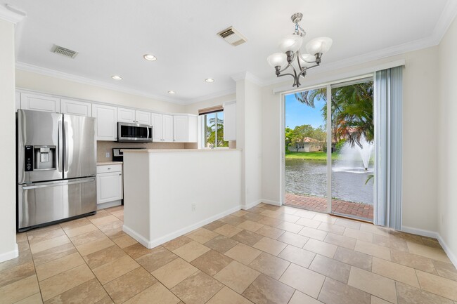 Building Photo - 3057 Laurel Ridge Cir