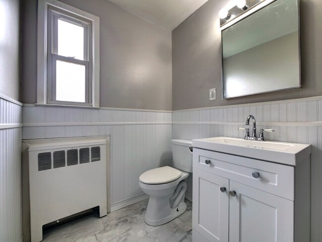 Building Photo - Riverhill Apartments