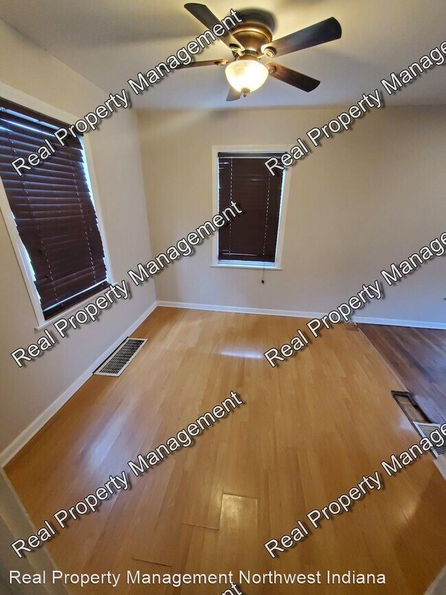Building Photo - 2 br, 1 bath House - 6740 Wicker Ave.
