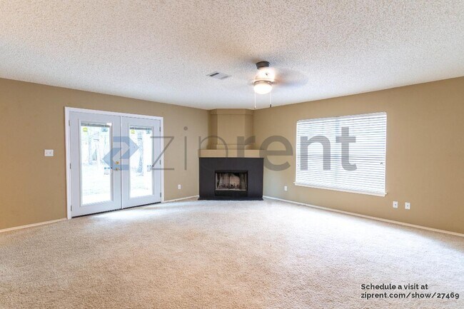 Foto del edificio - 11301 Pickard Ln