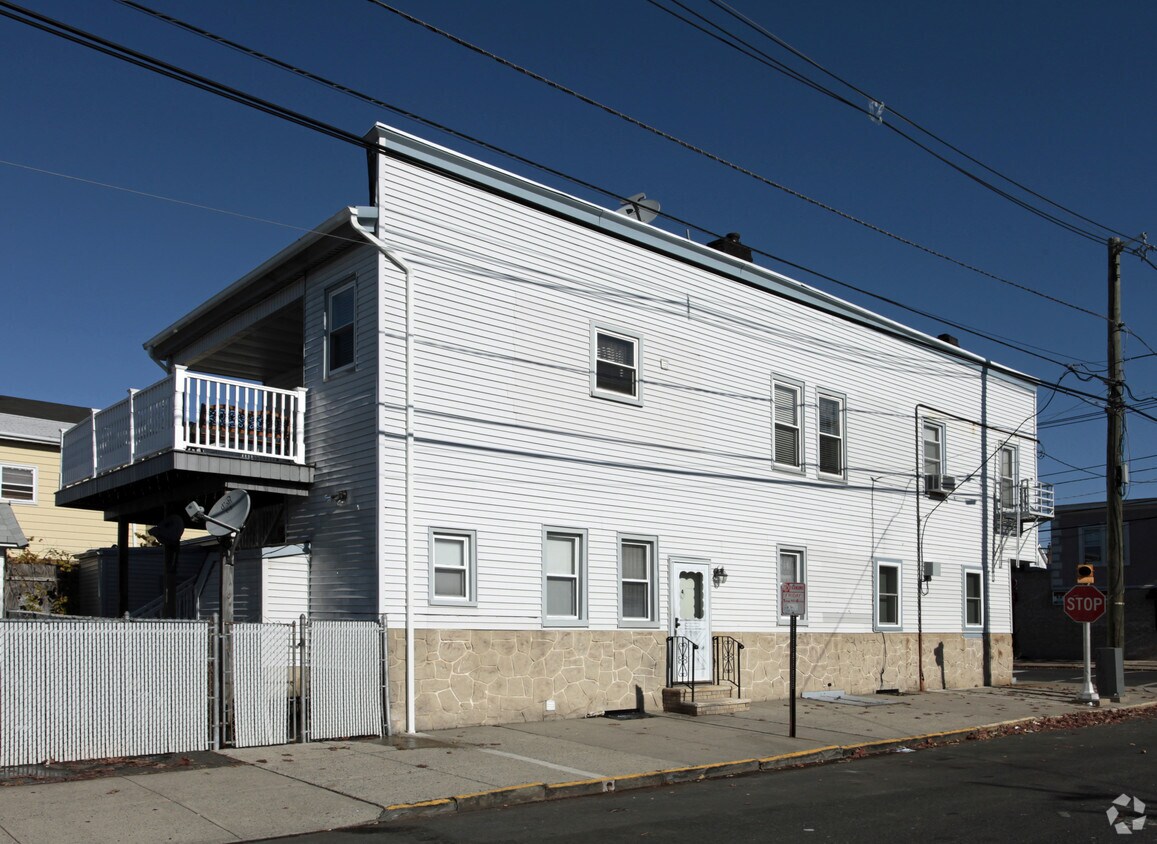 Foto del edificio - 560-562 3rd Ave