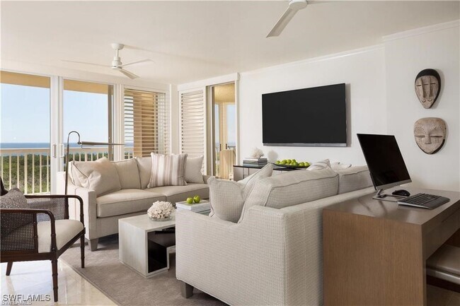 Foto del edificio - 6585 Nicholas Blvd