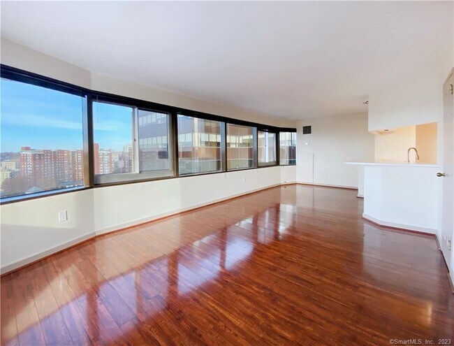 Building Photo - 127 Greyrock Pl