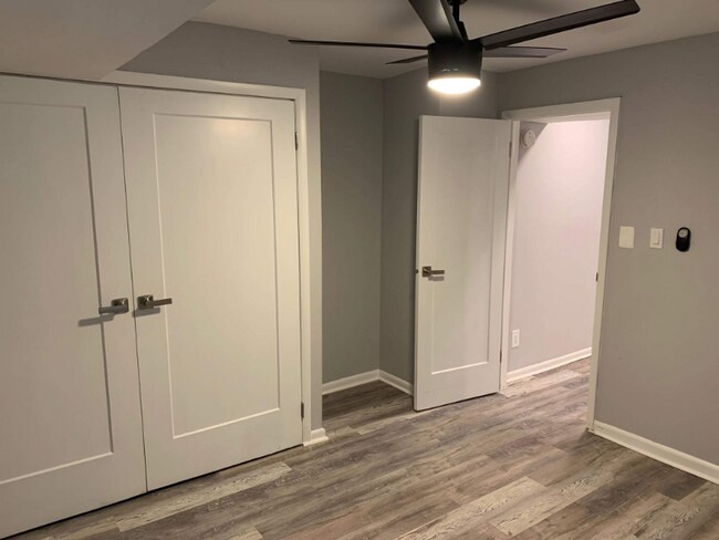 Building Photo - 49 E Cliveden St