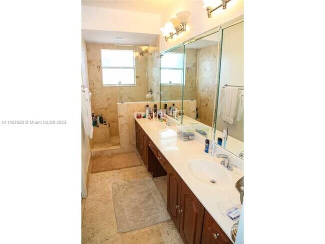 Foto del edificio - 4291 NW 112th Ct