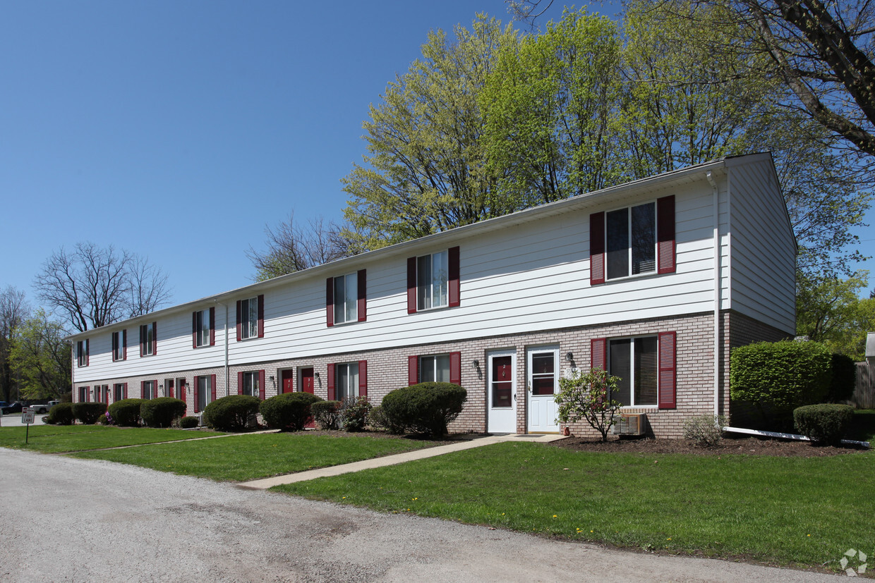 Building Photo - Nearing Court Apartments