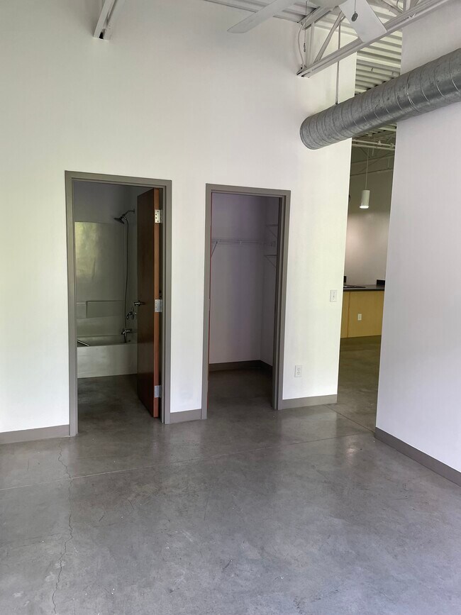 Foto del edificio - 769 N High St