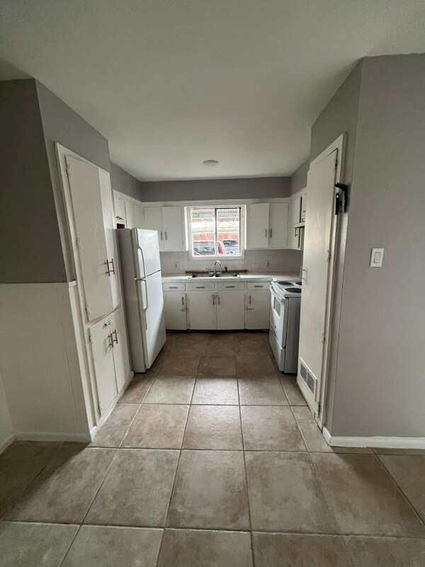 Foto principal - 5513 Newport St