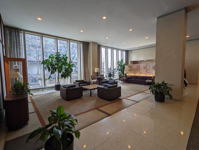 Foto del edificio - 3550 N Lake Shore Dr