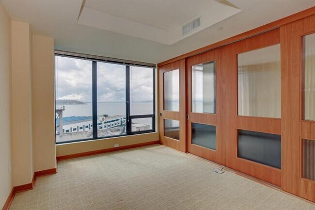 Building Photo - 1 bedroom in Seattle WA 98121