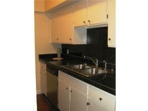 Building Photo - 1509 W 39th 1/2 St