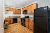 Primary Photo - Pet Friendly Apt Near Cleveland Circle w H...
