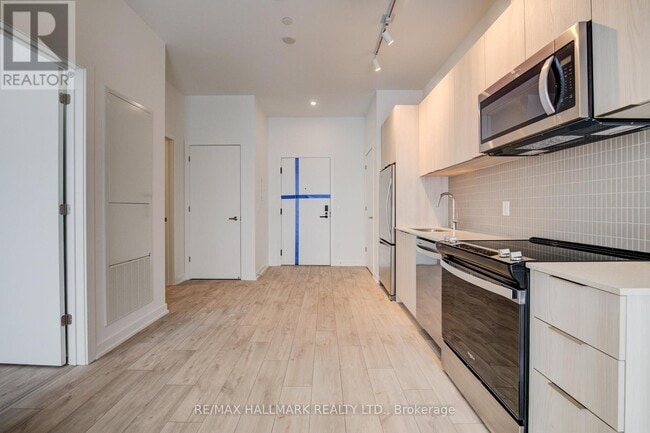 Building Photo - 720 Whitlock Ave