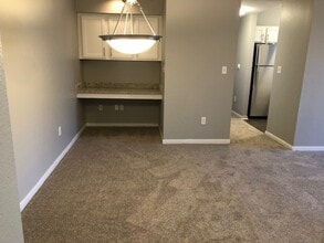 Building Photo - Stonebridge at the Ranch