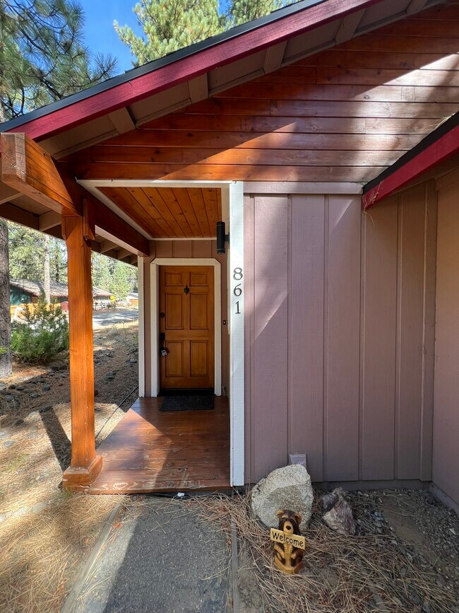 Foto del edificio - 861 Stanford Ave