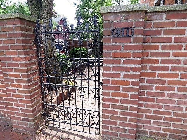 Foto del edificio - Gorgeous Brick German Village Home!