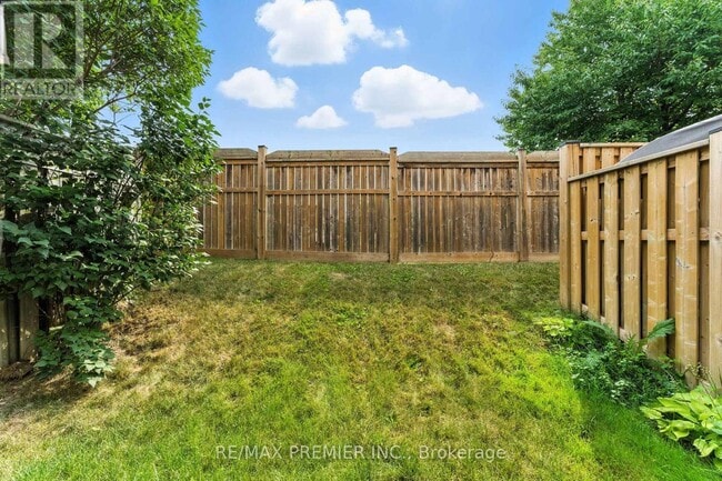 Building Photo - 164E Henry St