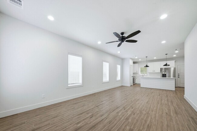 Foto del edificio - 1412 Magnolia Dr