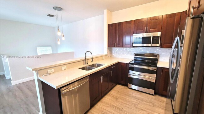 Foto del edificio - 4253 SW 132nd Wy
