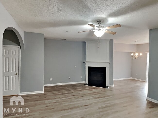 Building Photo - 356 Azalea Cir