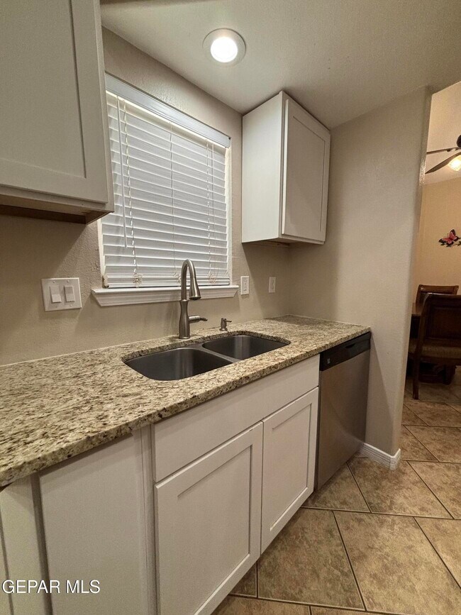 Foto del edificio - 11837 Jim Ryan Ln