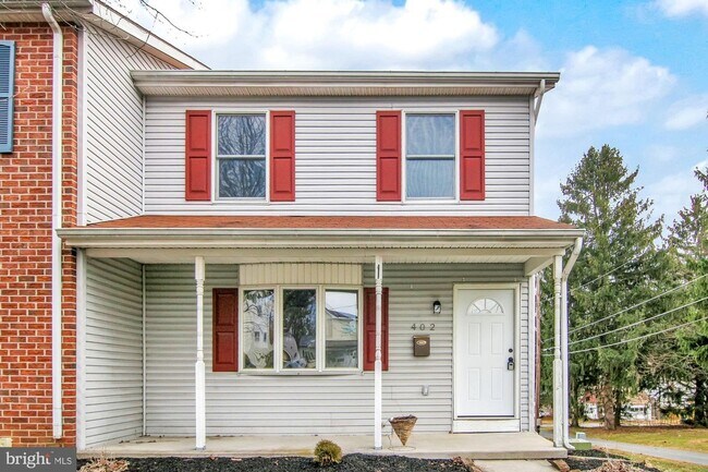 Foto del edificio - Mount Holly Springs townhome for rent