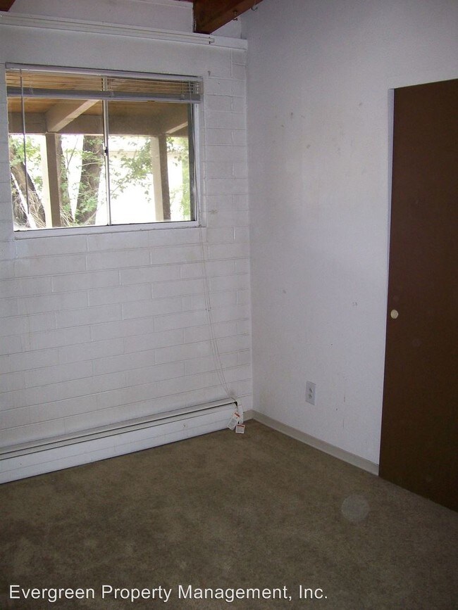 Building Photo - 701 Parker St