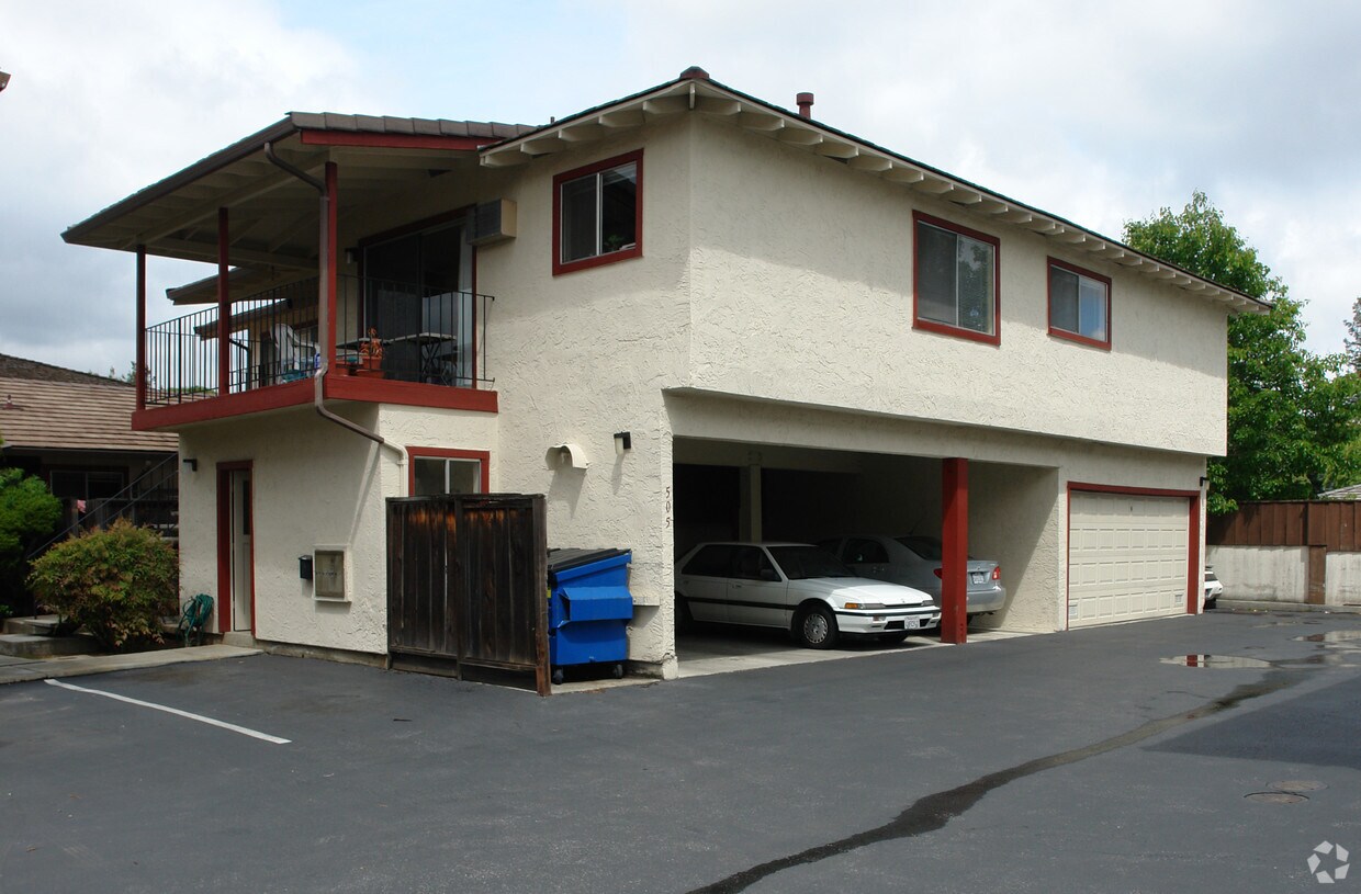 Building Photo - 505 Granger Ter