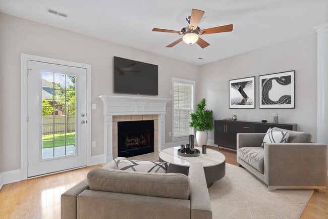 Foto del edificio - 3116 Tenker Creek Ln SE